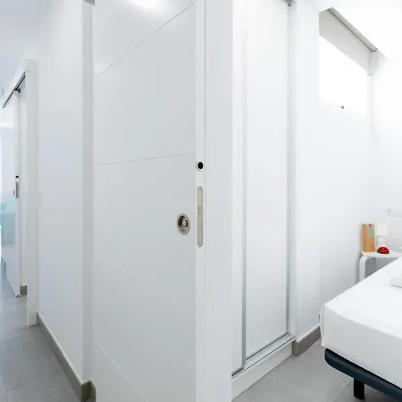 486 B Island Village Адехе