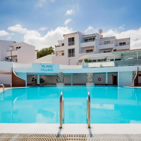 486 B Island Village * Адехе